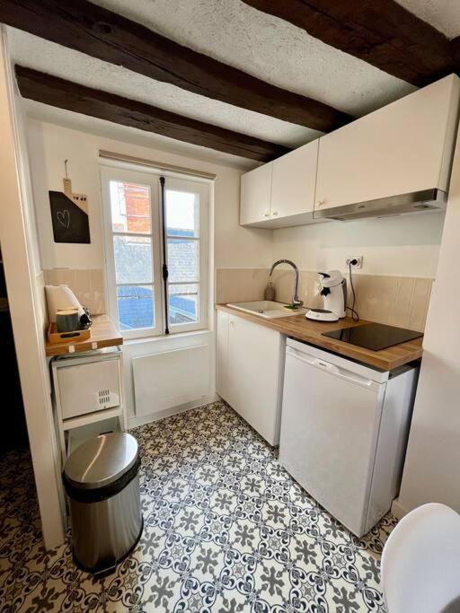 Appartement Cosy Hypercentre Place St Pierre Сомюр Екстериор снимка